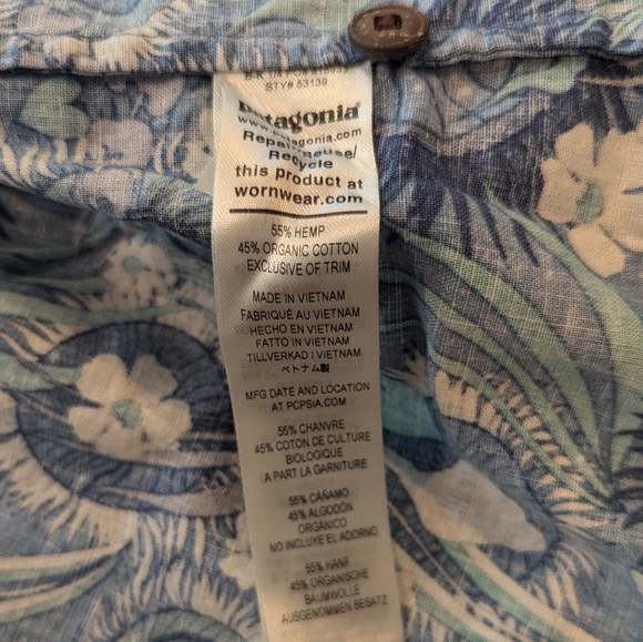 Patagonia Men's Button Up Shirt - Picture 5 of 7